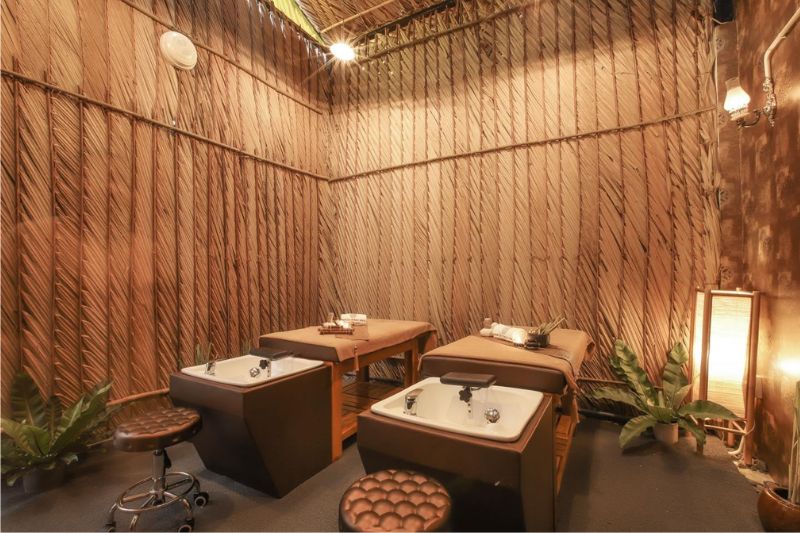 Massage body đá nóng kết hợp trị liệu Thái tại Phaya Thai Spa