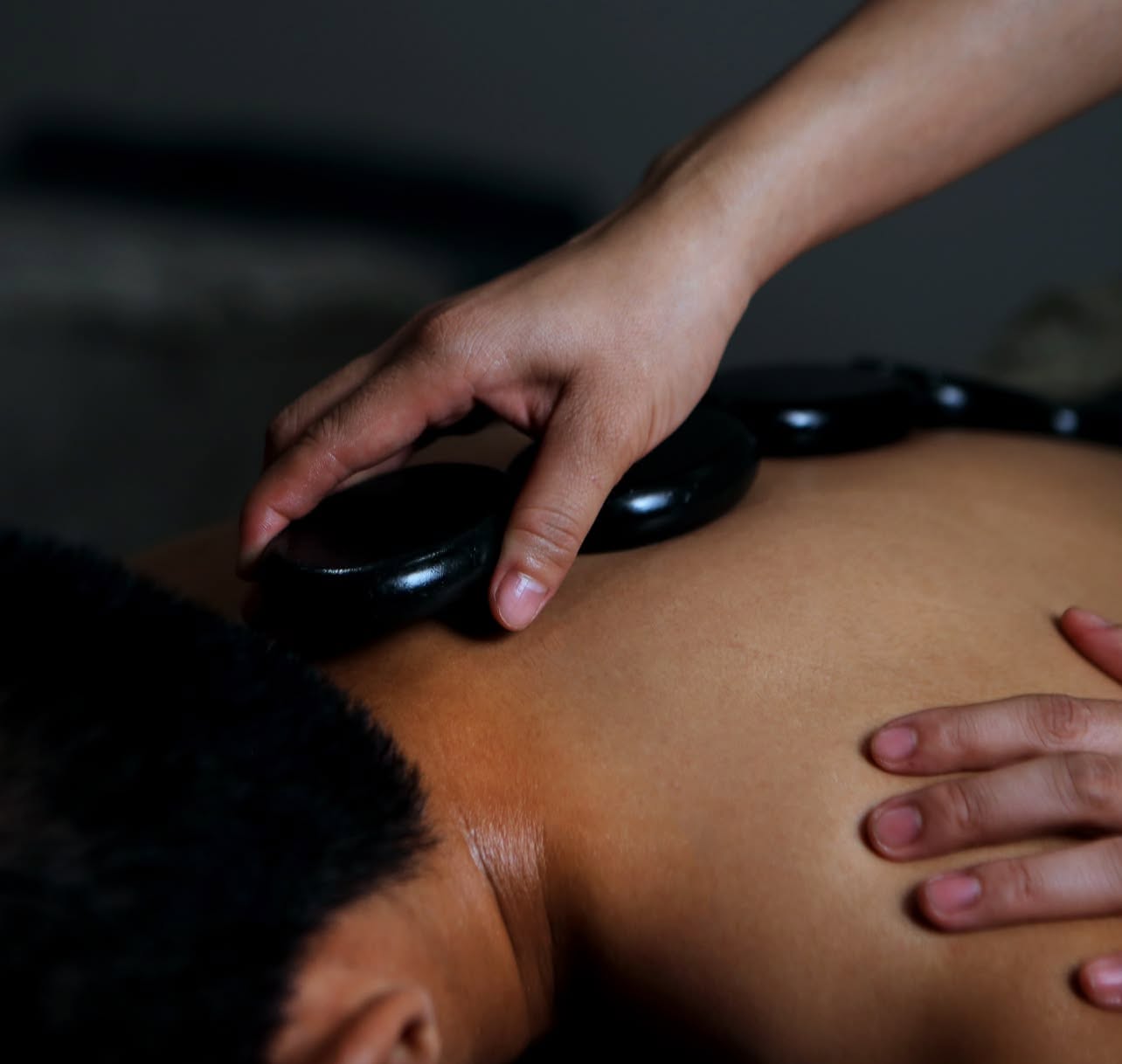 Trải nghiệm massage trong phòng tối tại Noir Spa TPHCM