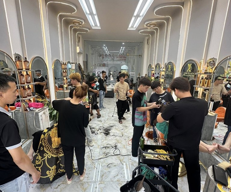 Kiểu tóc ngắn nữ cá tính được cắt tại salon Hưng Samurai Đà Nẵng