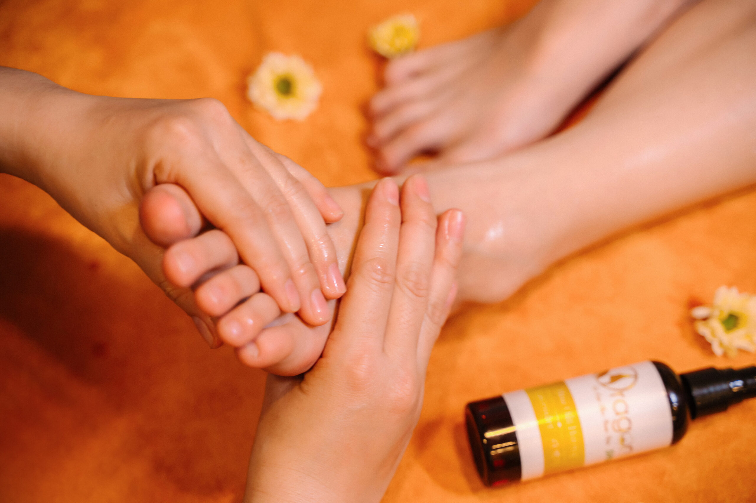 spa massage foot TPHCM không gian sang trọng thư giãn giá hợp lý